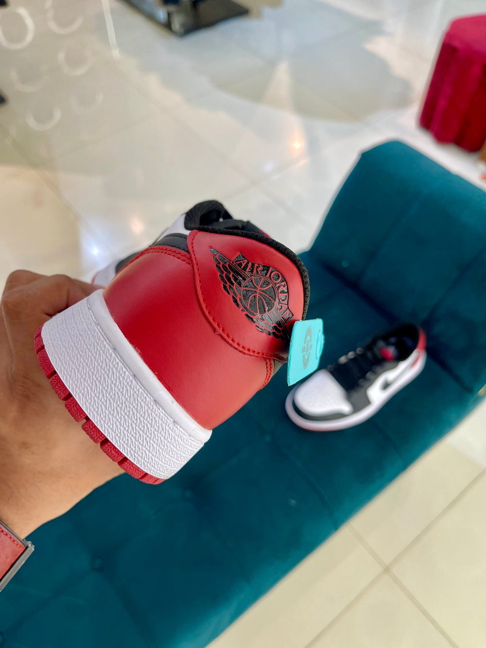 Jordan-1 Low Black Toe