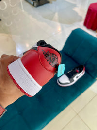 Jordan-1 Low Black Toe