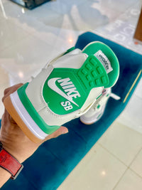 Jordan-4 Pine Green