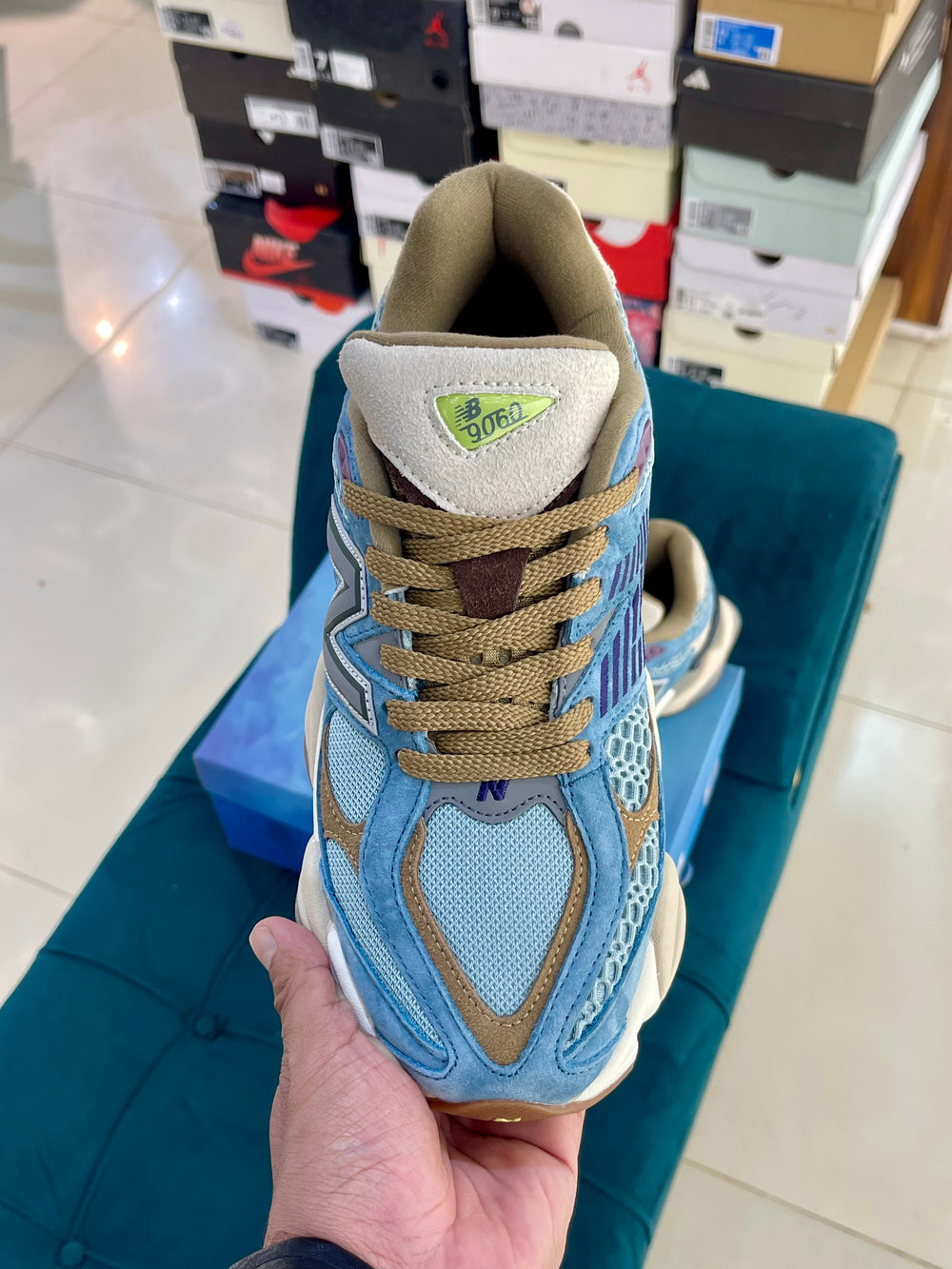 New Balance 9060 Bodega