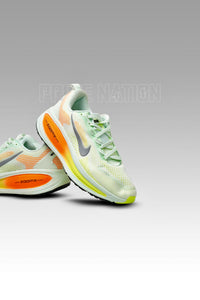 Nike Vomero 18 Barely Green