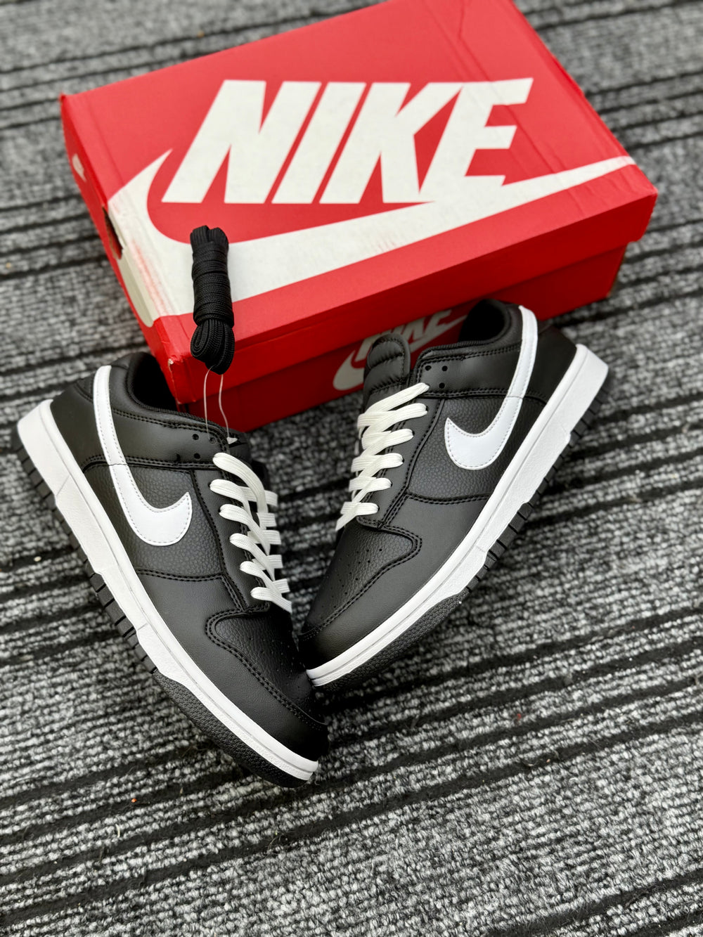 SB Dunk Black Panda
