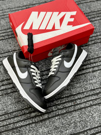 SB Dunk Black Panda