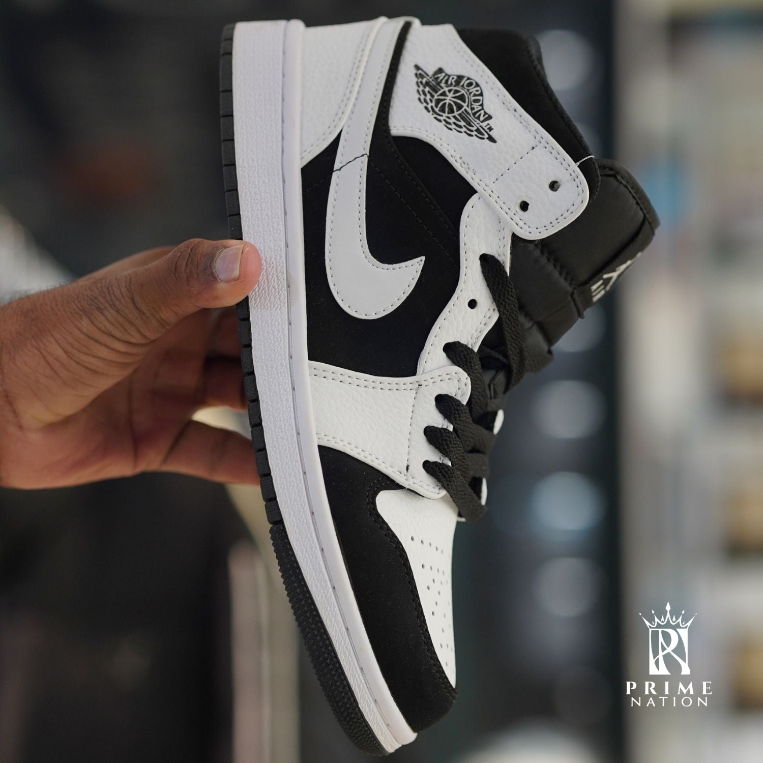 AJ-1 Mid Black white
