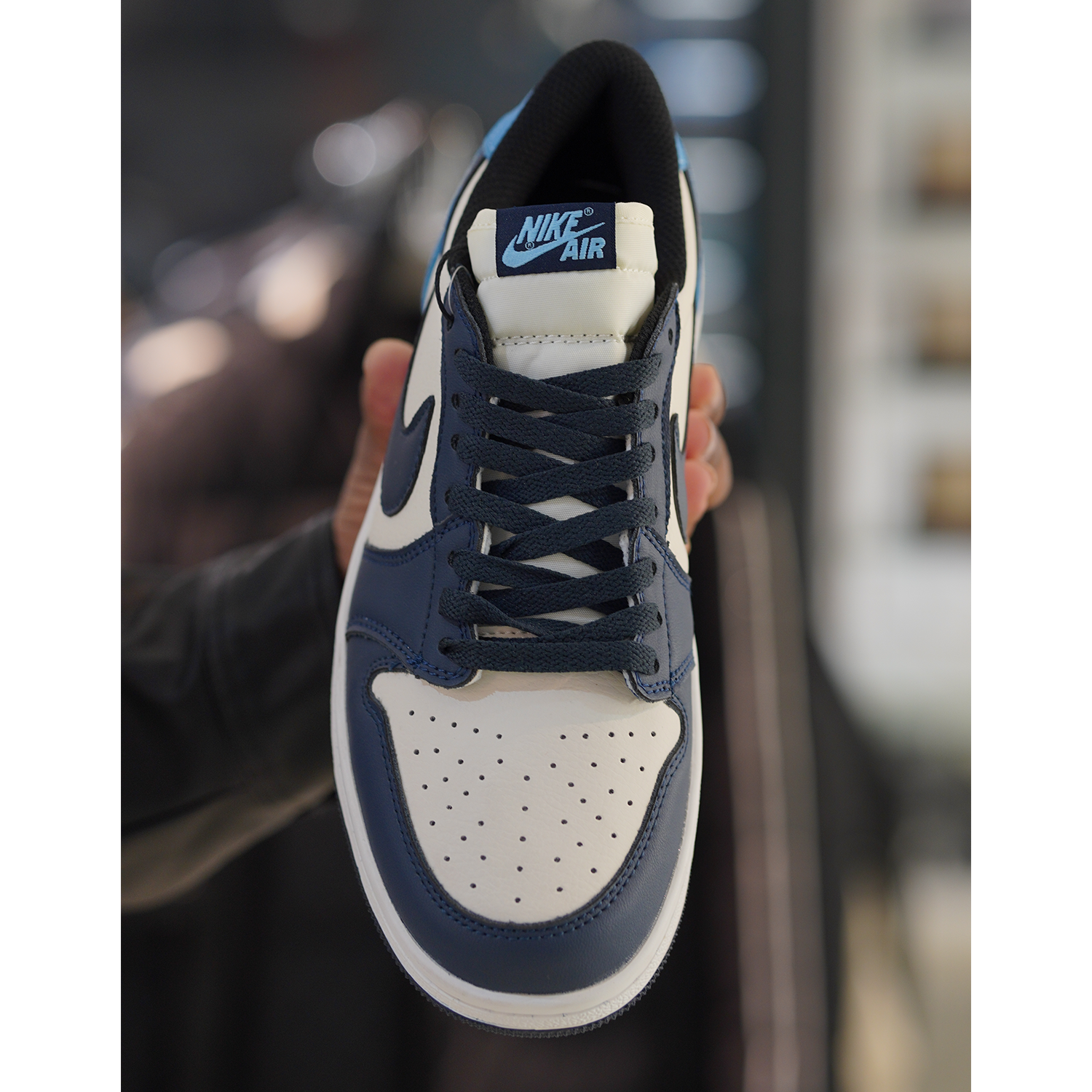 AJ-1 Low Obsedian Blue white