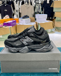 New Balance 9060 Full Black