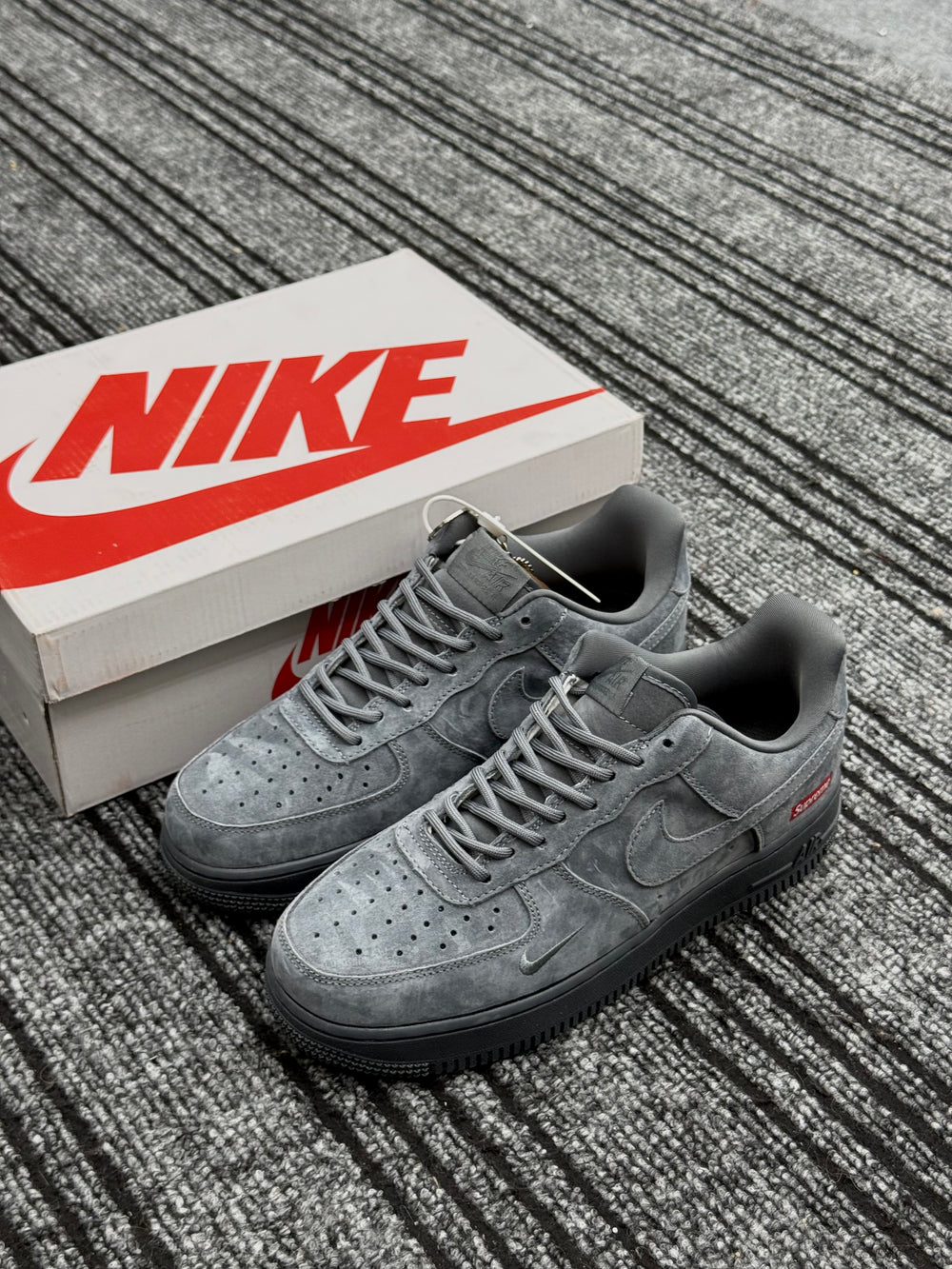Air Force-1 Supreme Grey ash