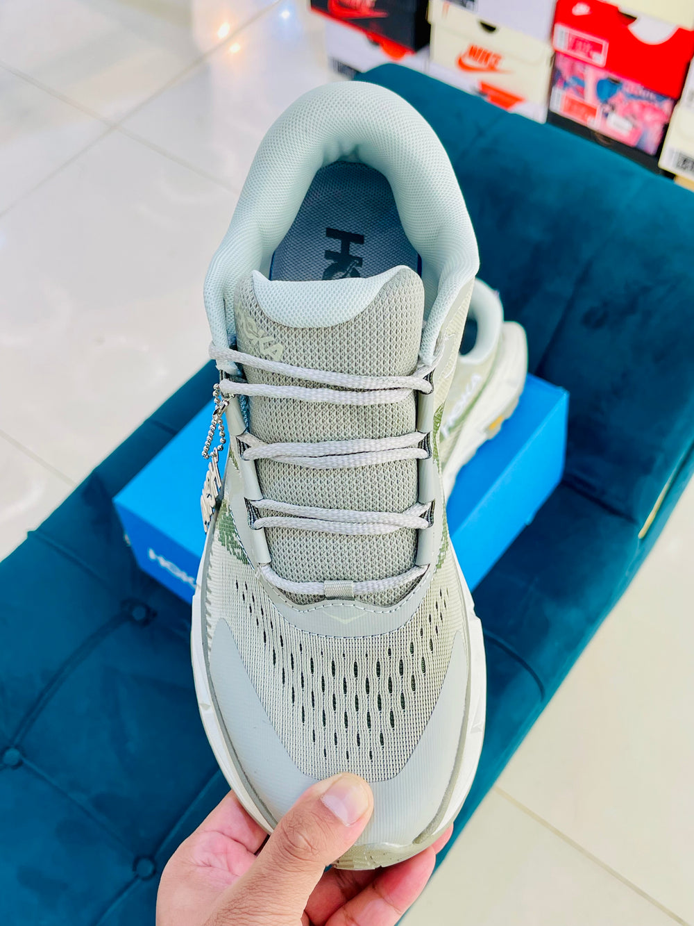 Hoka Transport Hike