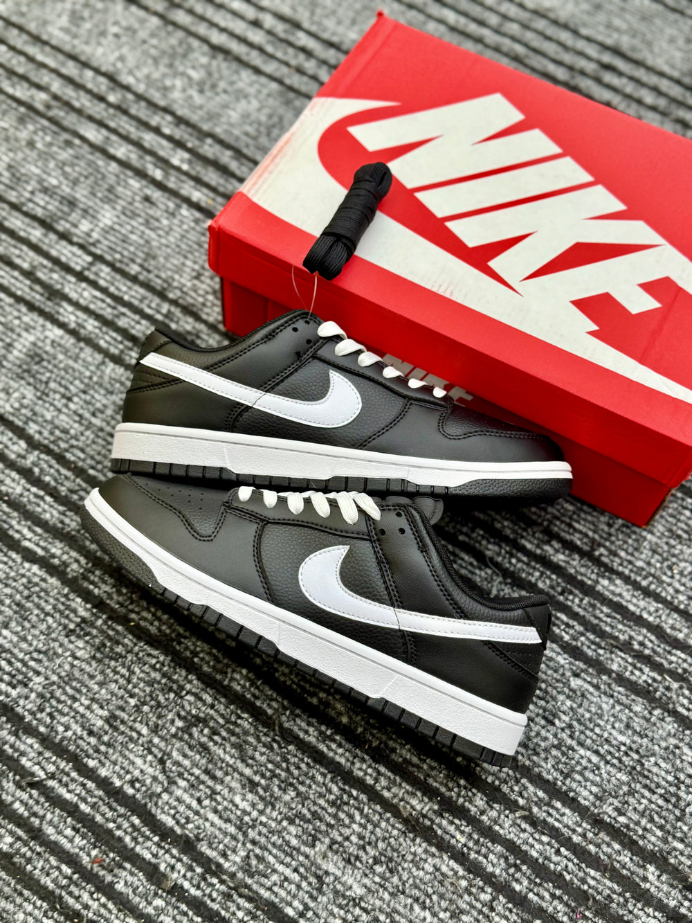 SB Dunk Black Panda