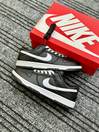 SB Dunk Black Panda