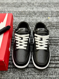 SB Dunk Black Panda