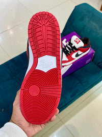 SB Dunk Chicago Red