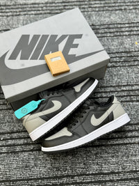 Air Jordan -1 Low OG Shadow