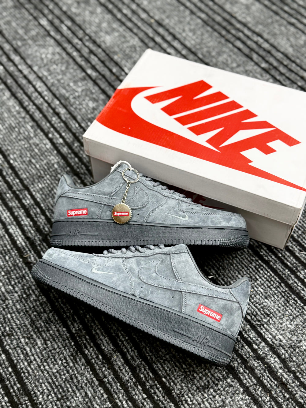 Air Force-1 Supreme Grey ash