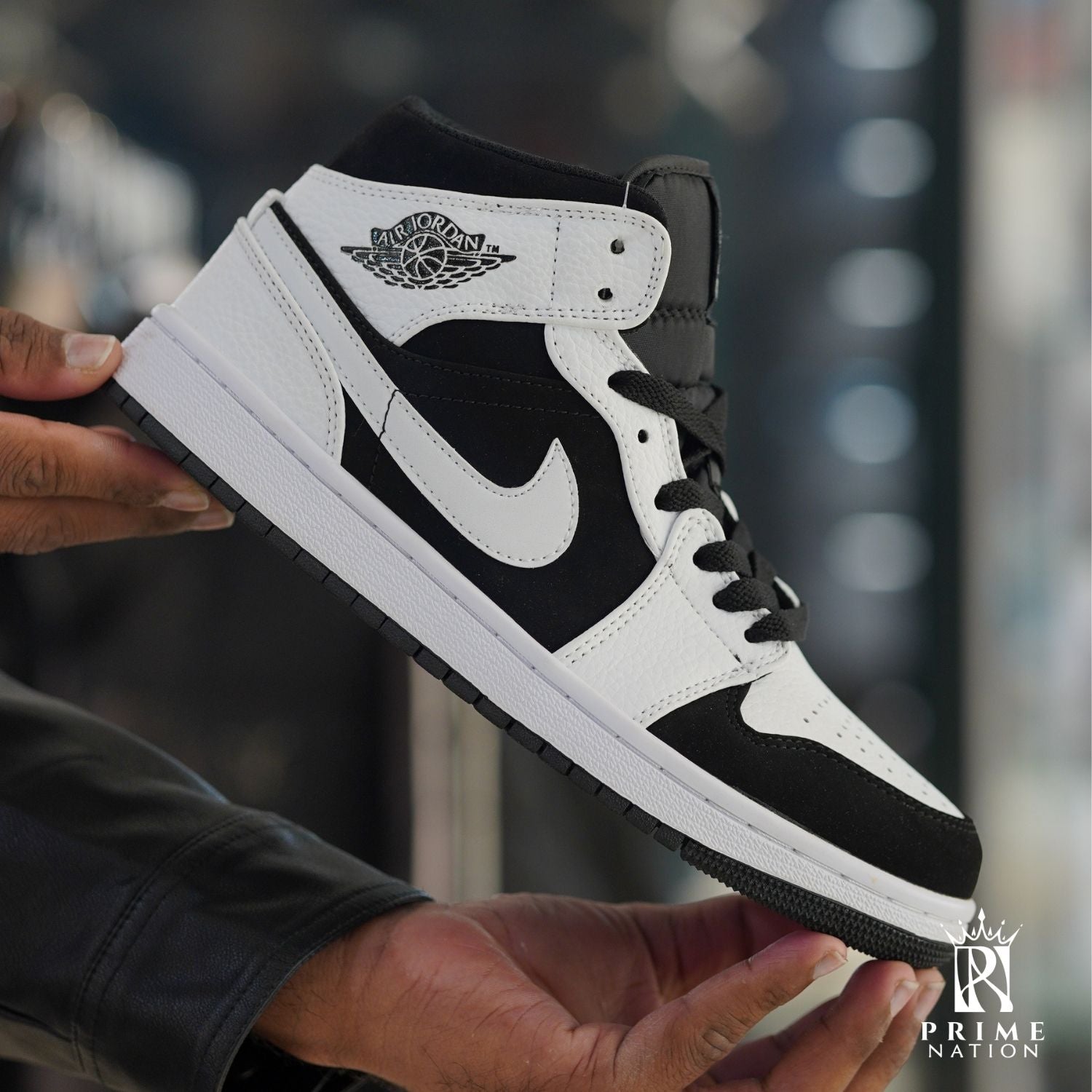 AJ-1 Mid Black white