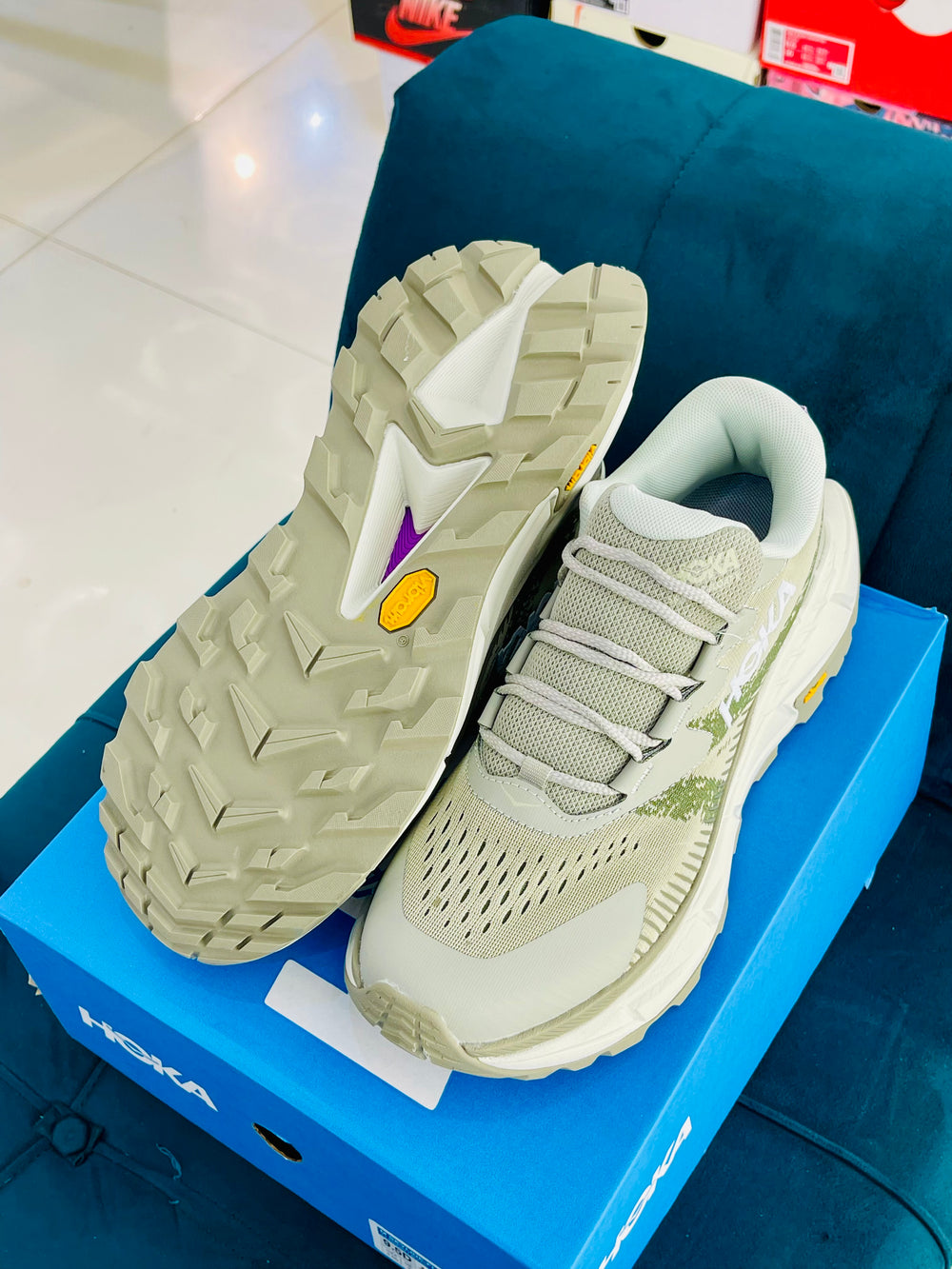 Hoka Transport Hike