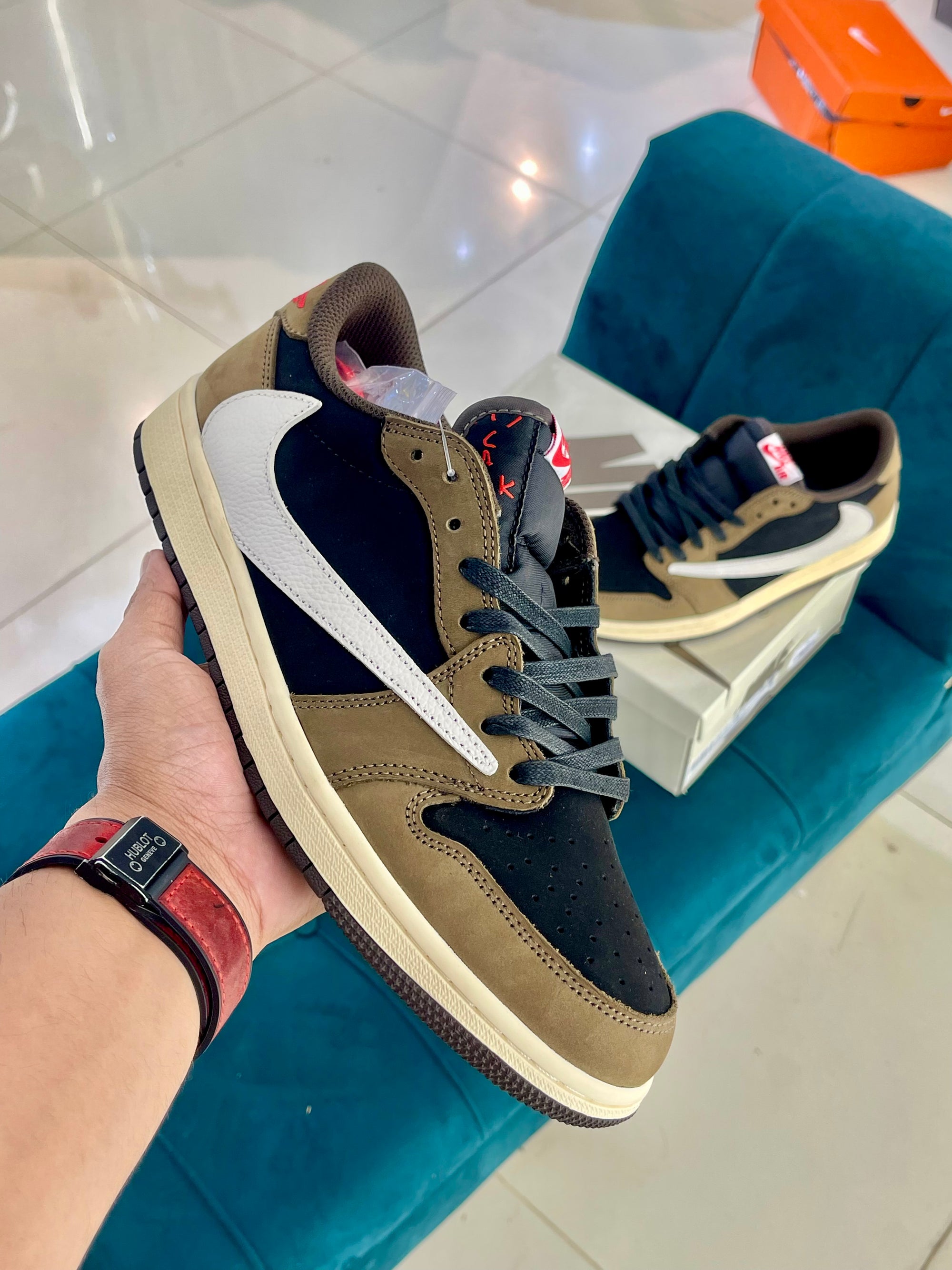 Jordan-1 Low Dark Mocha