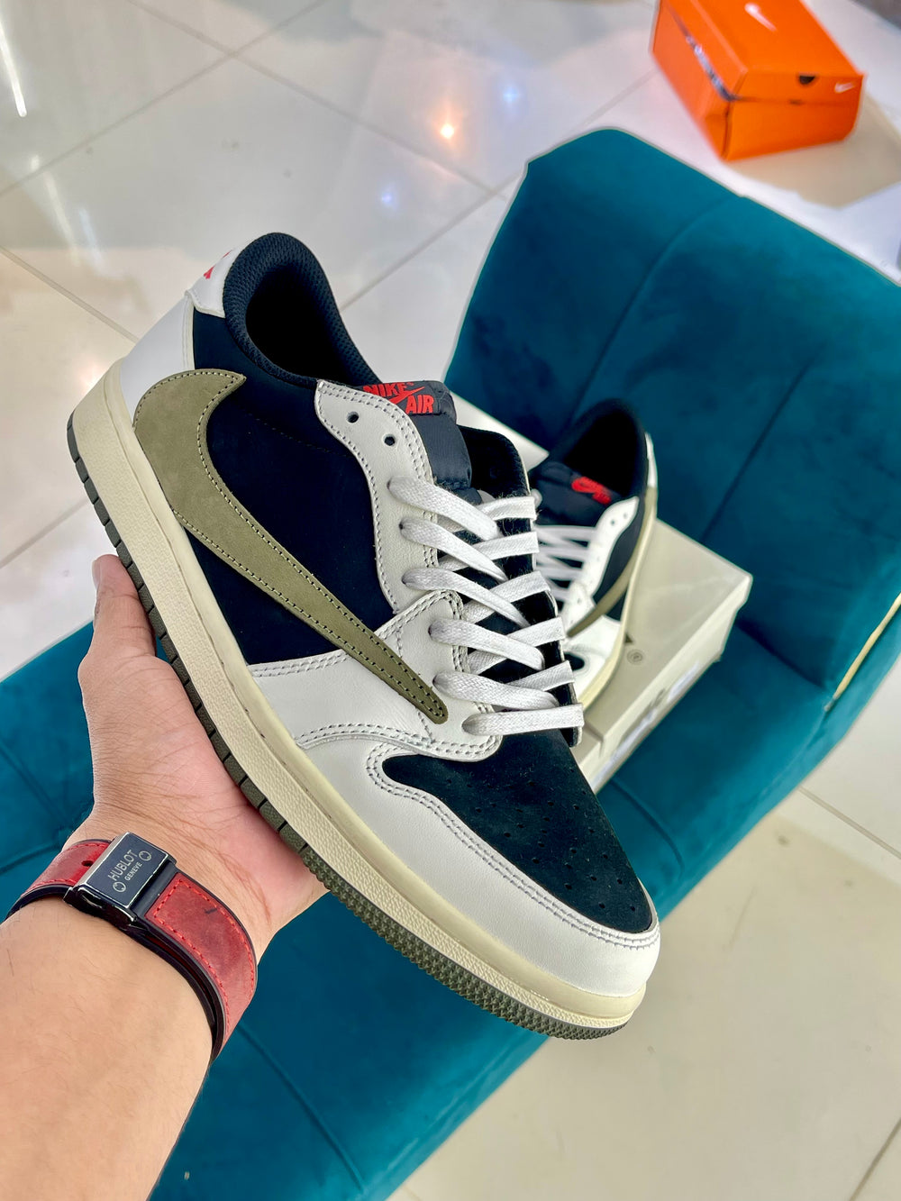 Jordan-1 Low Olive Mocha