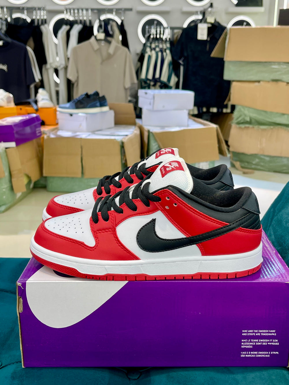 SB Dunk Chicago Red