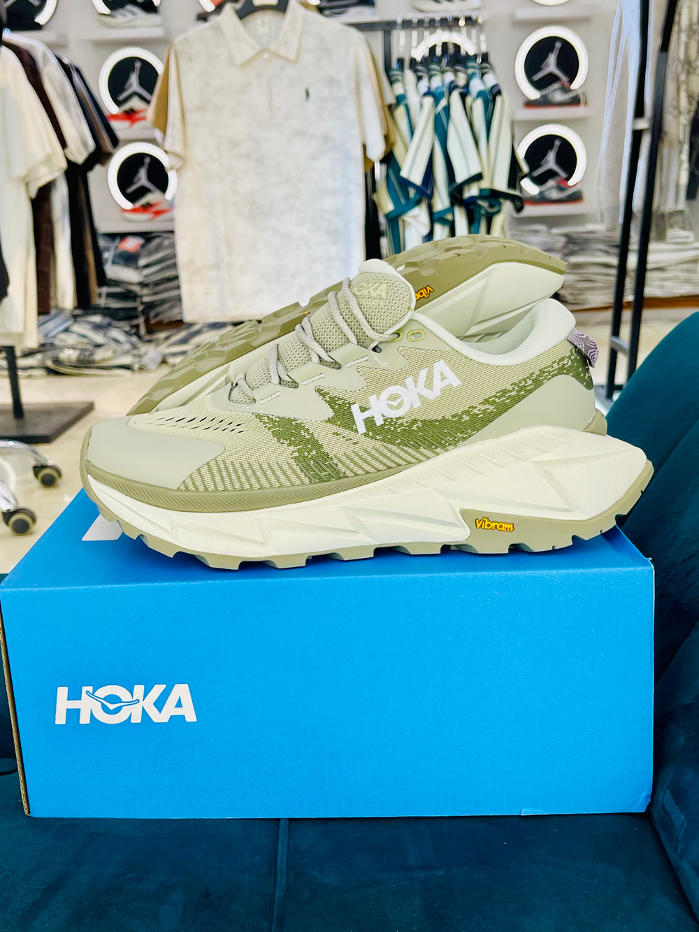 Hoka Transport Hike