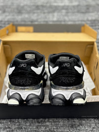 New Balance 9060 Black and White